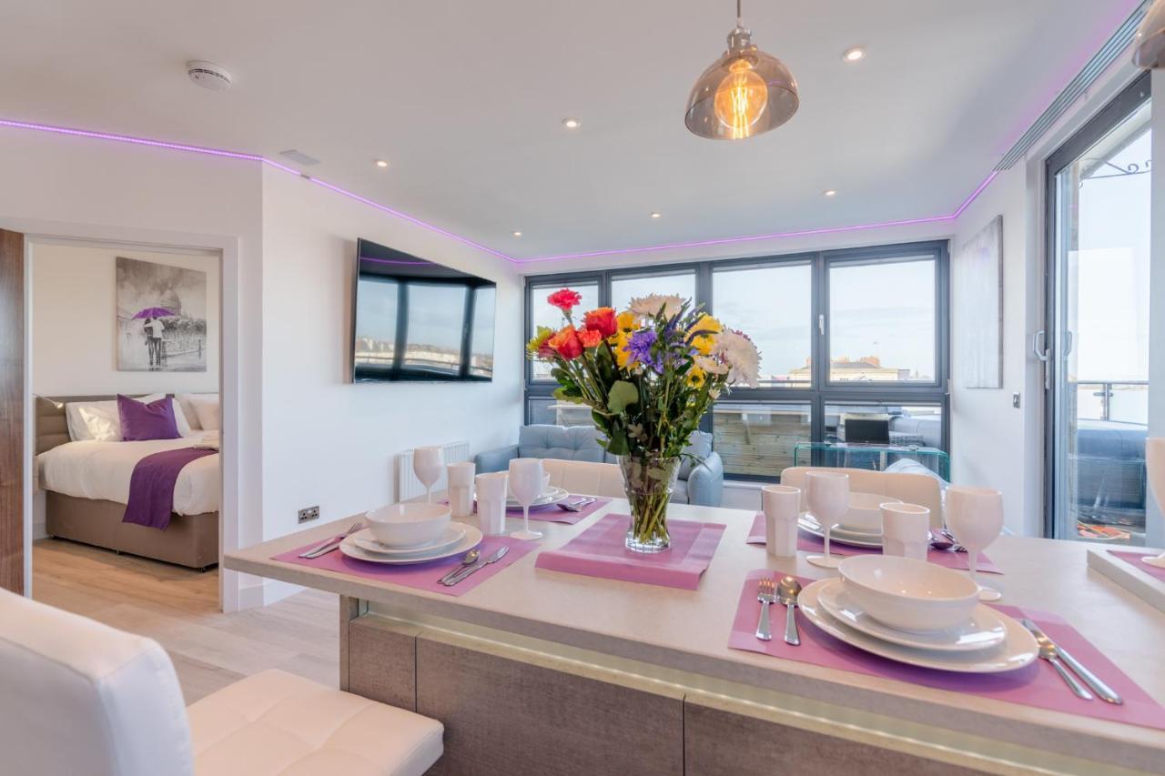 צ'לטנהם Central Penthouse With Hot Tub & Views 22 מראה חיצוני תמונה