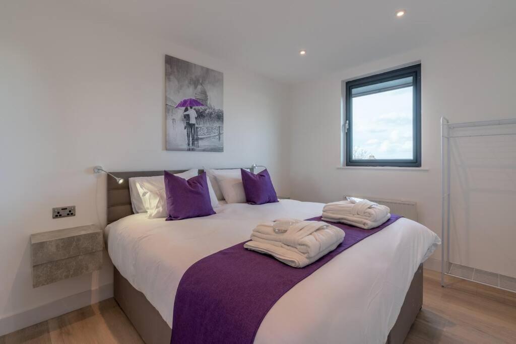 צ'לטנהם Central Penthouse With Hot Tub & Views 22 מראה חיצוני תמונה