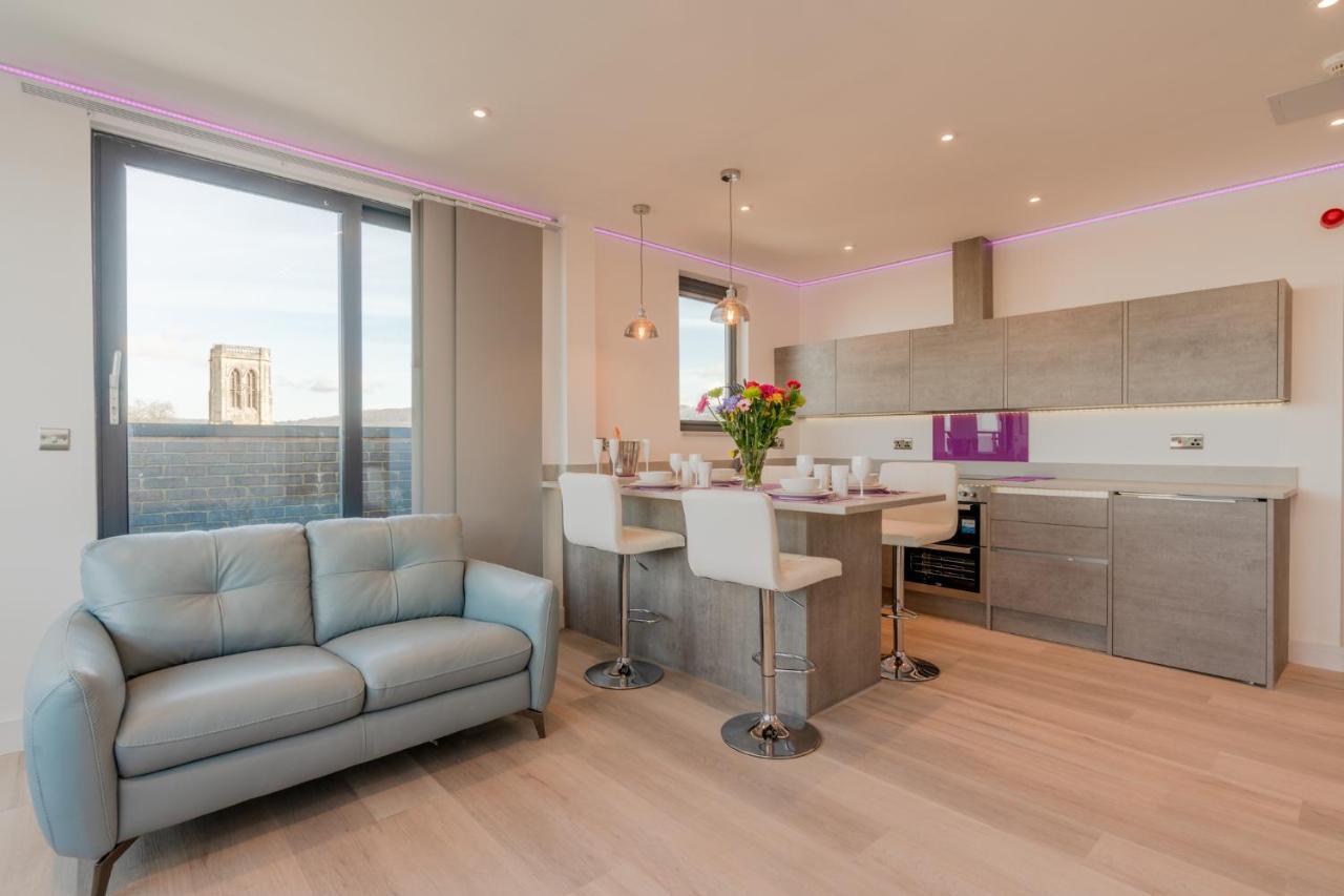 צ'לטנהם Central Penthouse With Hot Tub & Views 22 מראה חיצוני תמונה